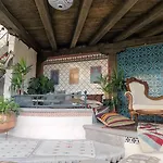 Hotel Local Cave House 3*