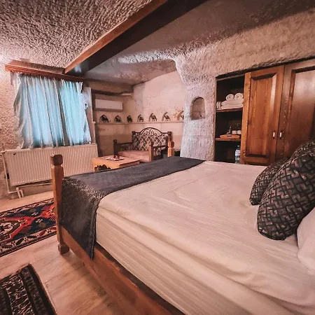Hotel Local Cave House 3*