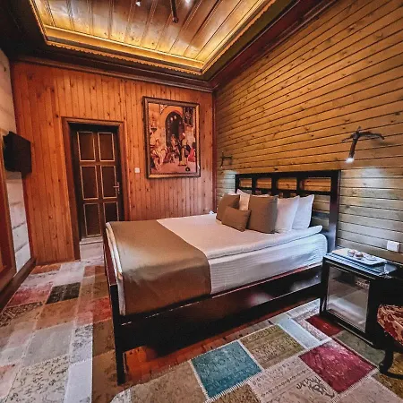 Local Cave House 3* Гореме