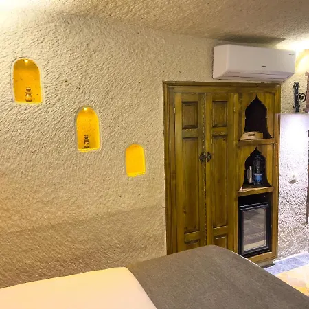 Local Cave House Hotel Göreme