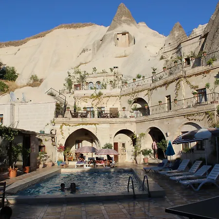 Отель Local Cave House 3*