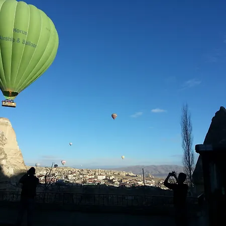 Local Cave House Hotel Goreme