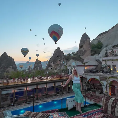 Local Cave House Отель