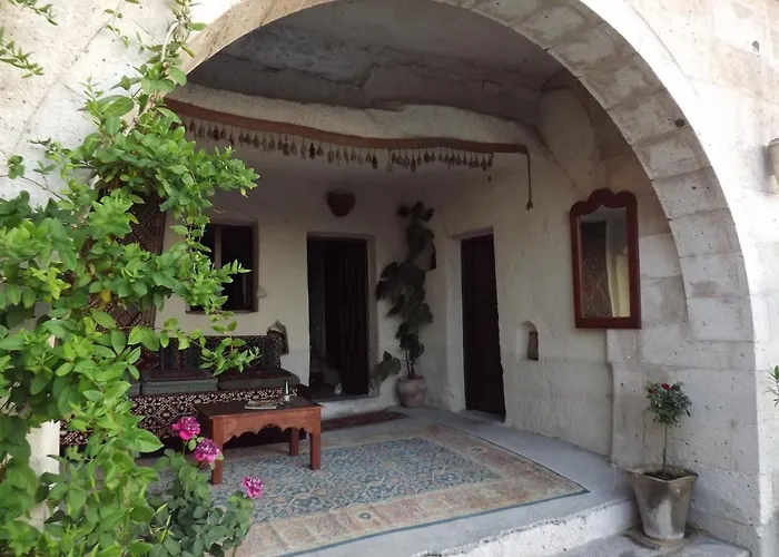 Отель Local Cave House Гореме