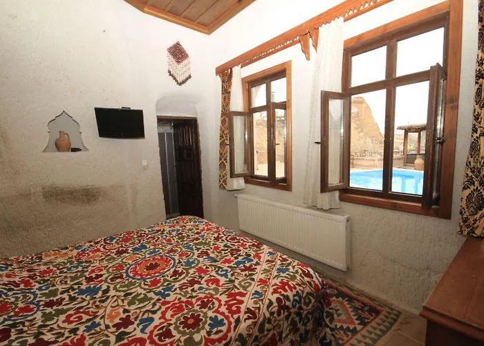 Hotel Local Cave House 3*