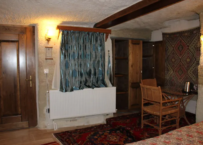 Отель Local Cave House Гореме