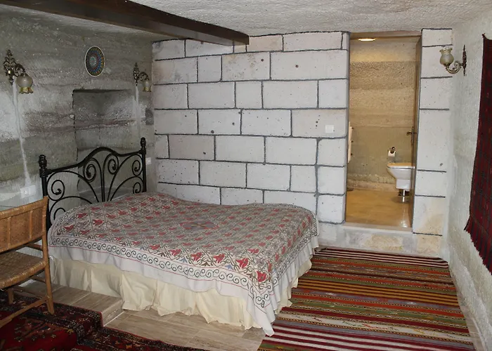 Отель Local Cave House