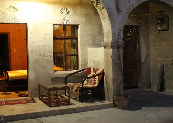 Local Cave House Отель