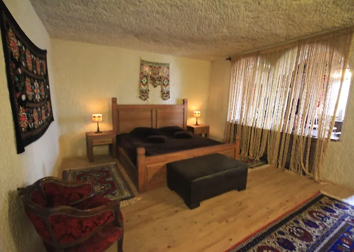 Hotel Local Cave House 3*