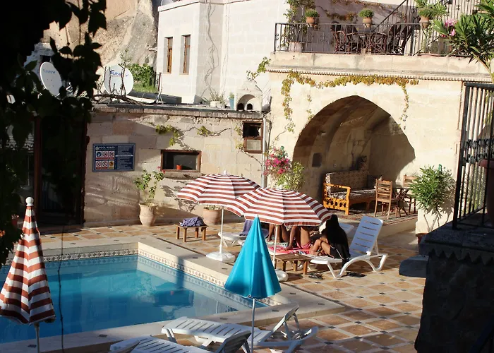 Отель Local Cave House