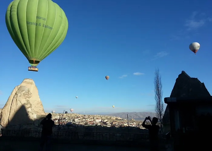 Local Cave House Отель Гореме