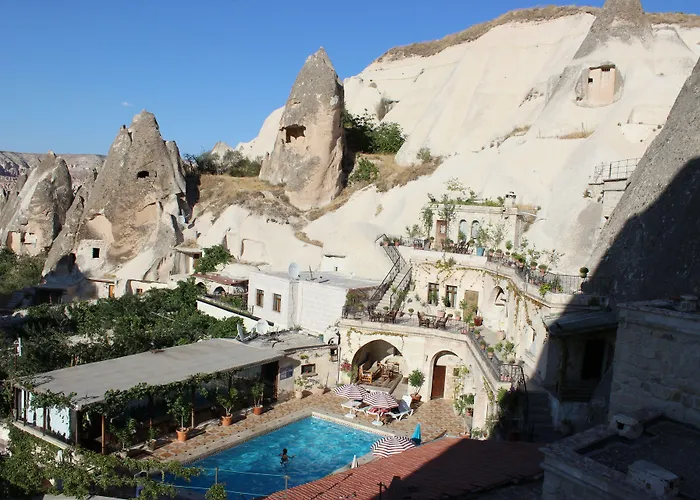 Отель Local Cave House 3*