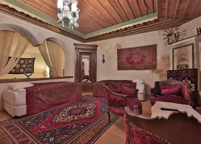 Отель Local Cave House 3*